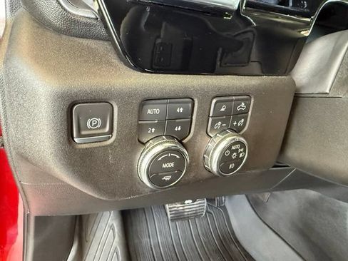 Used 2023 GMC Sierra 1500 SLT AWD/4WD image 18