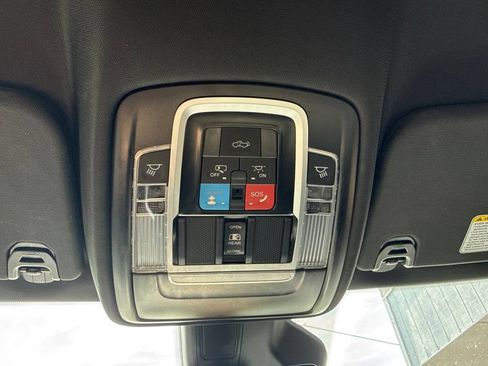 Used 2025 RAM 1500 Big Horn AWD/4WD image 18