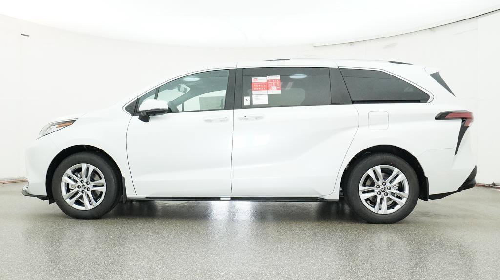 Used 2026 Toyota Sienna Limited FWD image 22