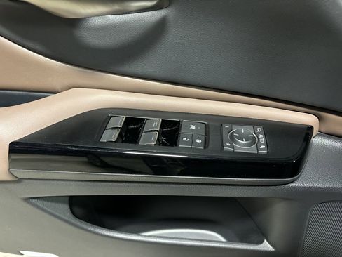 Used 2022 Lexus ES 300h w/ Premium Package image 60