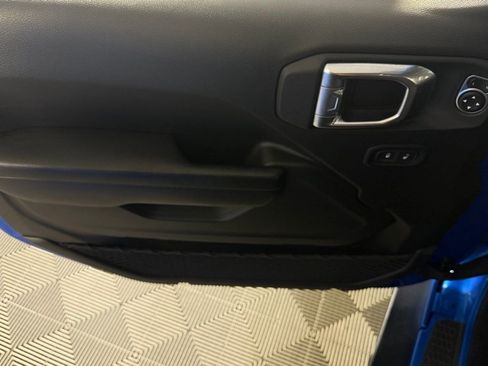 Used 2024 Jeep Wrangler Unlimited Rubicon w/ Capability Package image 28