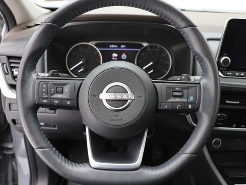 Used 2023 Nissan Rogue SV w/ SV Premium B Package image 18