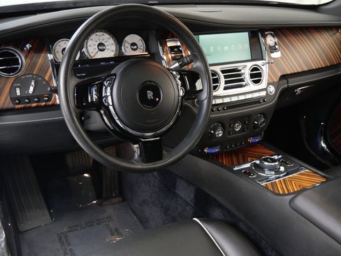 Used 2016 Rolls-Royce Wraith image 13