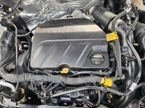 Used 2026 Chevrolet Trax LS w/ LS Convenience Package image 32