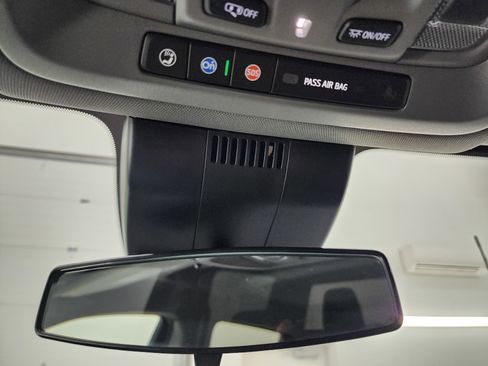 Used 2024 Chevrolet Silverado 2500 LT image 48