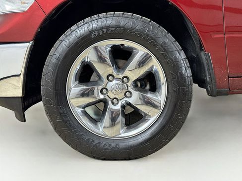 Used 2022 RAM 1500 Classic SLT AWD/4WD image 26