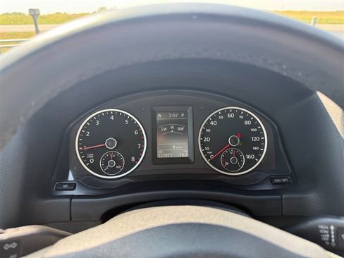 Used 2012 Volkswagen Tiguan SE AWD/4WD image 17