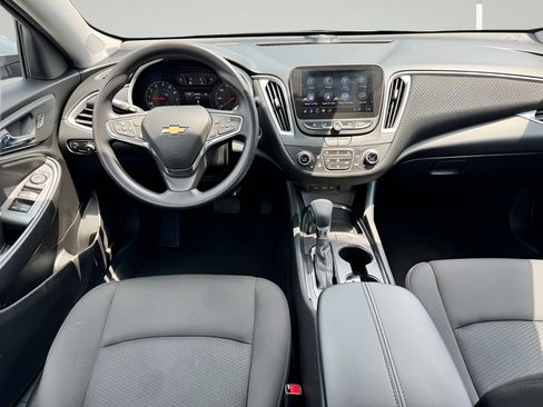 Used 2024 Chevrolet Malibu LT FWD image 9