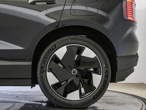 New 2026 Volvo EX30 Plus w/ Climate Package AWD/4WD image 11