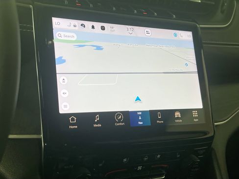 Used 2023 Jeep Grand Cherokee L Limited w/ Luxury Tech Group II image 13