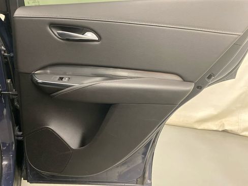 Used 2025 Cadillac XT4 Premium Luxury image 13