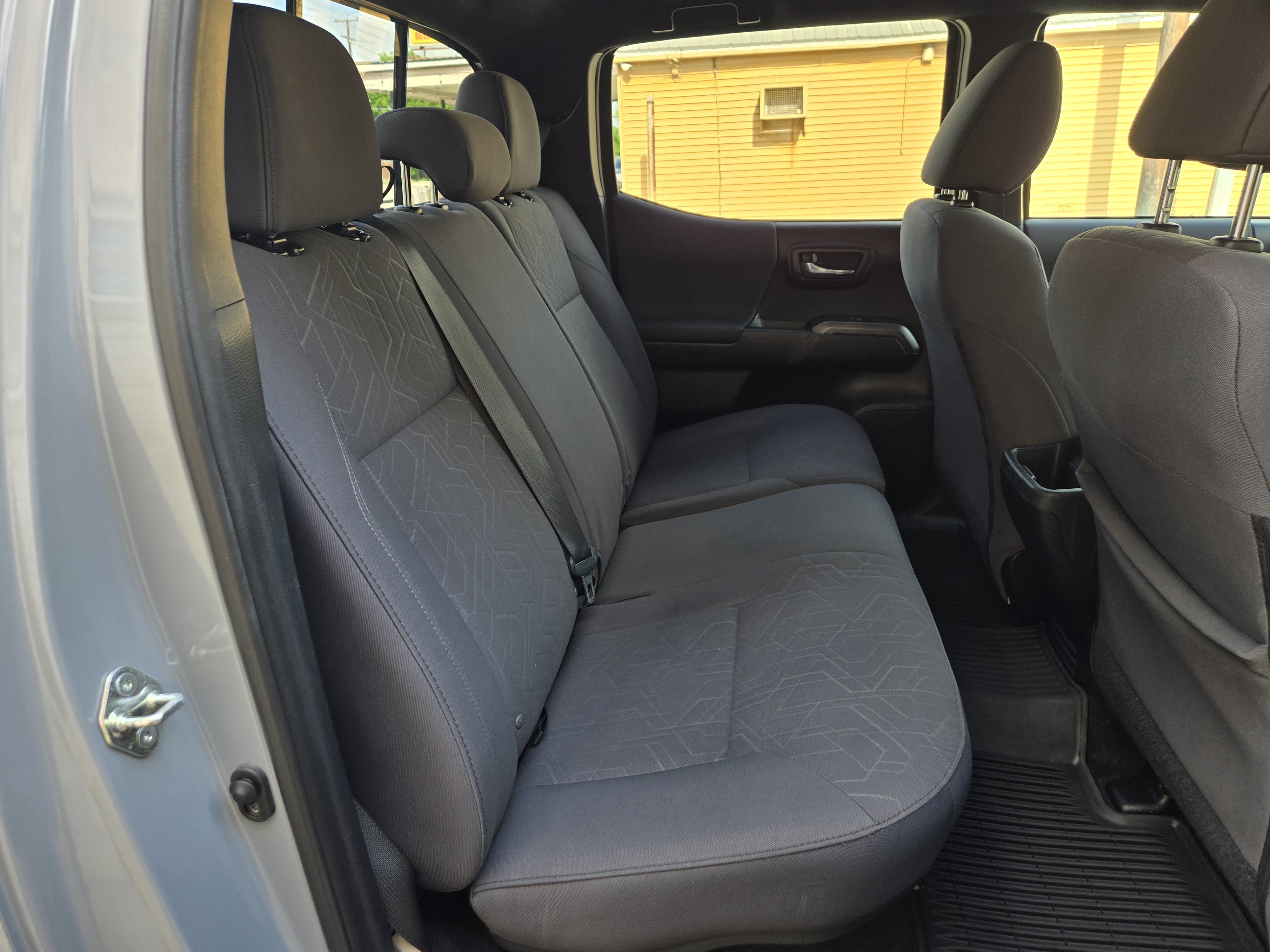 Used 2019 Toyota Tacoma TRD Off-Road AWD/4WD image 11