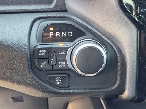Used 2025 RAM 1500 Big Horn AWD/4WD image 32