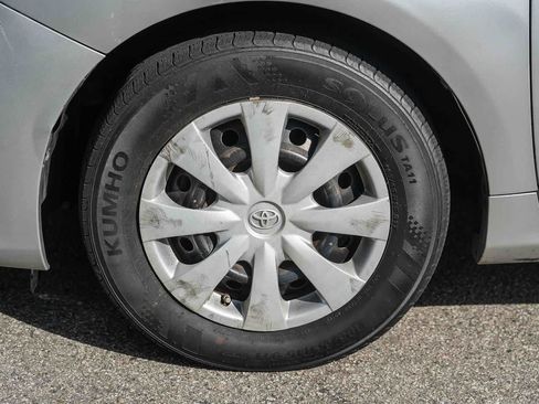 Used 2013 Toyota Corolla LE FWD image 10