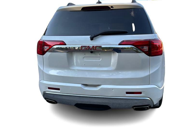 Used 2017 GMC Acadia Denali w/ Technology Package FWD image 26