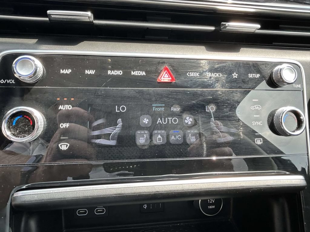 Used 2025 Genesis GV80 2.5T Standard AWD/4WD image 21