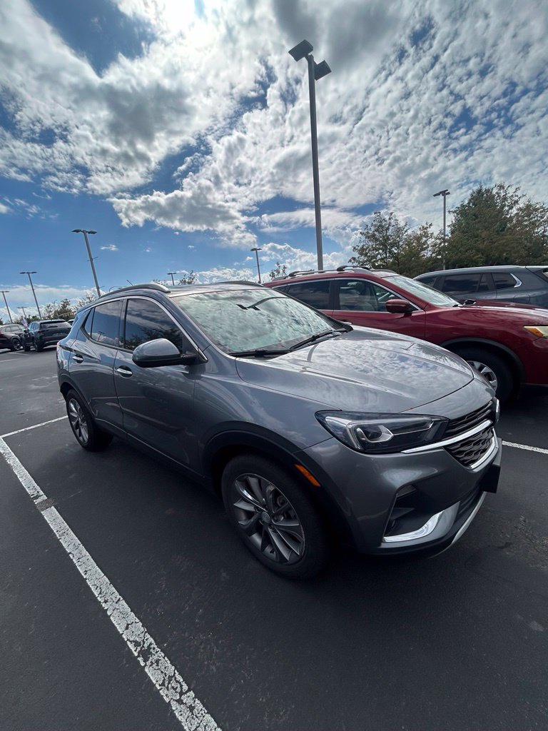 Used 2021 Buick Encore GX Essence w/ Experience Buick Package FWD image 13