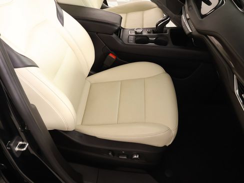 Used 2023 Cadillac XT4 Sport FWD image 13