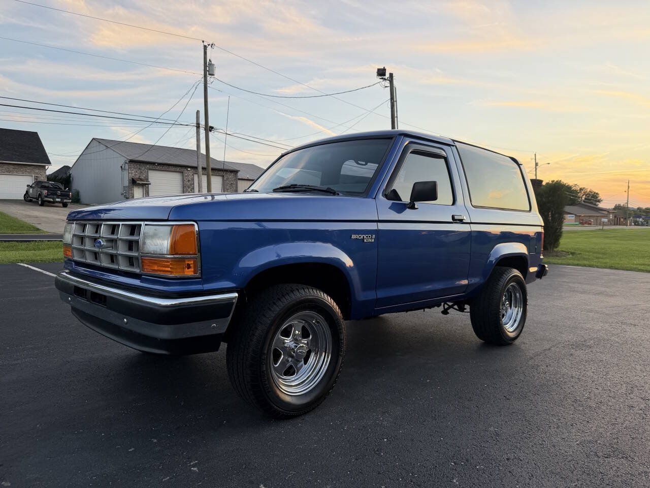 Used 1990 Ford Bronco II 2WD image 2