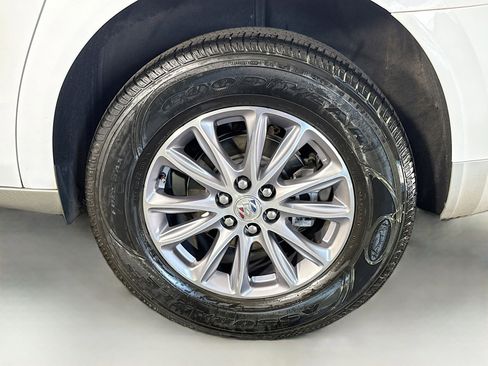 Used 2024 Buick Enclave Premium AWD/4WD image 37