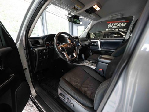 Used 2021 Toyota 4Runner Trail Special Edition RWD image 8