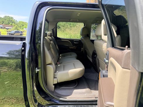 Used 2018 GMC Sierra 1500 SLT w/ Enhanced Driver Alert Package RWD image 14