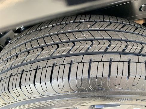 Used 2023 Toyota Sequoia Platinum image 38