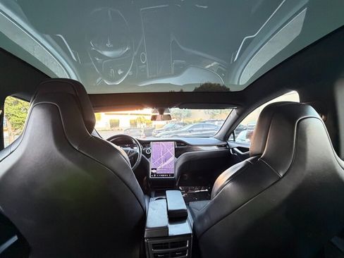 Used 2018 Tesla Model S 75D AWD/4WD image 38