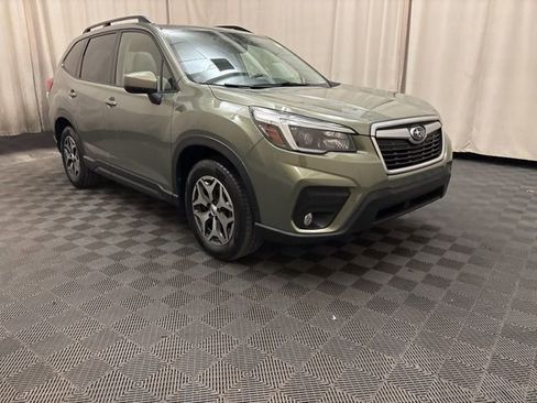 Used 2021 Subaru Forester Premium AWD/4WD image 3