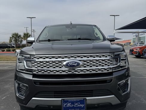 Used 2019 Ford Expedition Platinum image 3