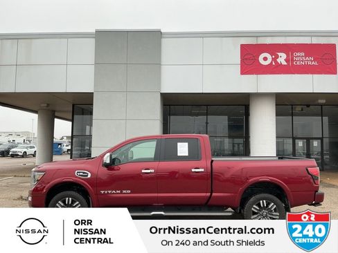 Used 2023 Nissan Titan Platinum Reserve w/ Moonroof Package image 8