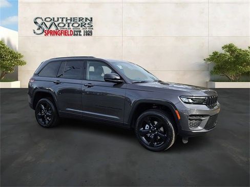 New 2025 Jeep Grand Cherokee Altitude image 7