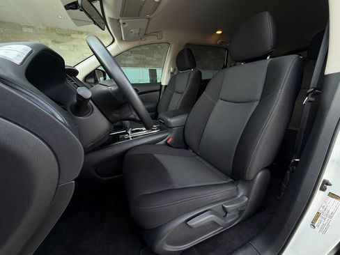 Used 2020 Nissan Pathfinder S AWD/4WD image 5