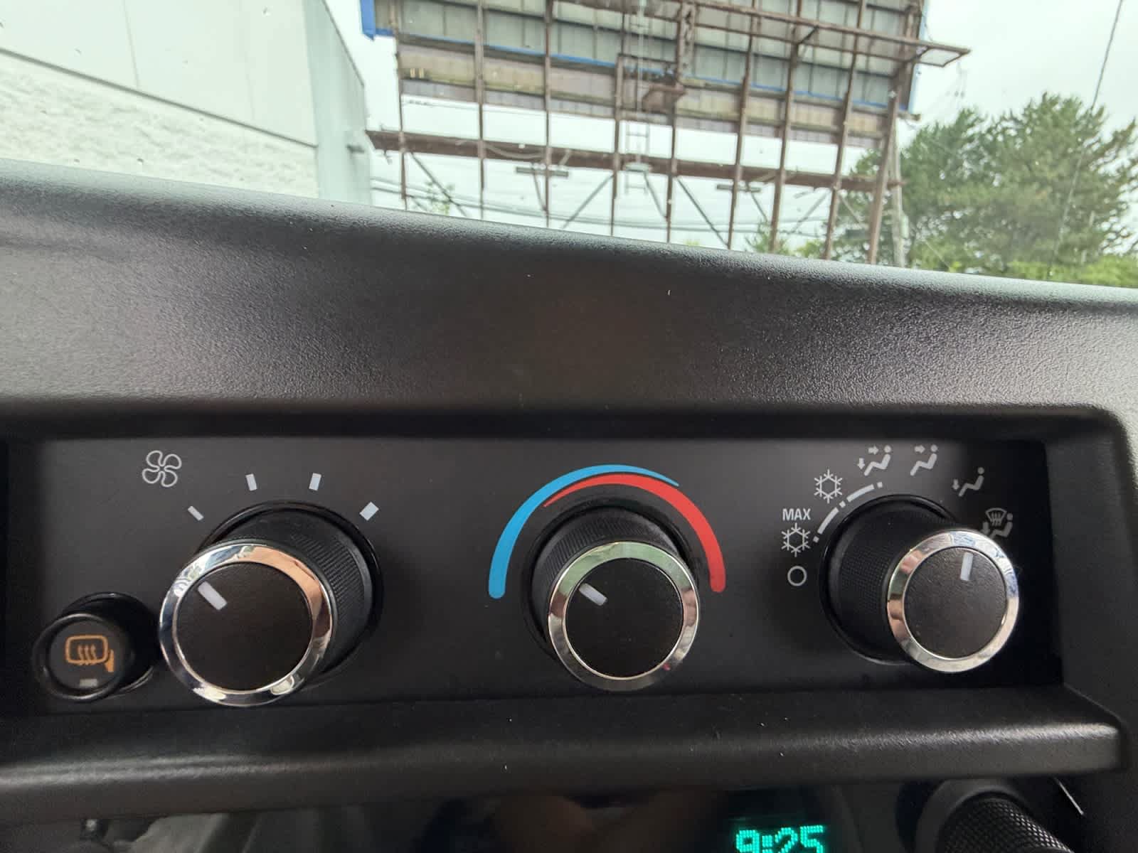Used 2024 Chevrolet Express 3500 LT w/ LT Preferred Equipment Group RWD image 34