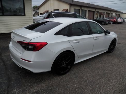 Used 2023 Honda Civic Sport image 3