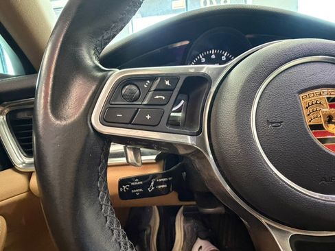 Used 2018 Porsche Panamera 4 AWD/4WD image 73