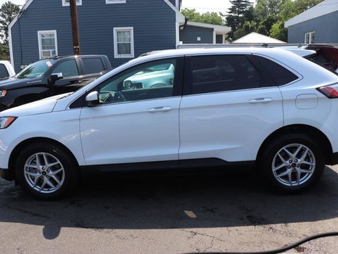 Used 2024 Ford Edge SEL AWD/4WD image 2
