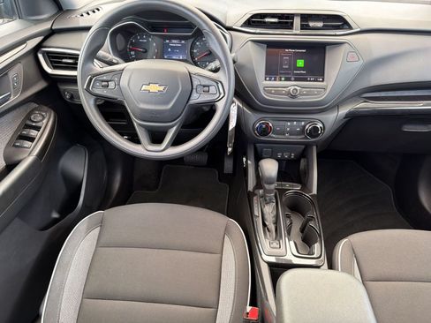 Used 2023 Chevrolet TrailBlazer LS FWD image 27