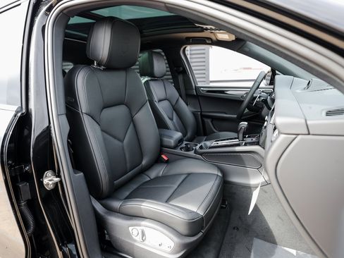 New 2026 Porsche Macan S image 28