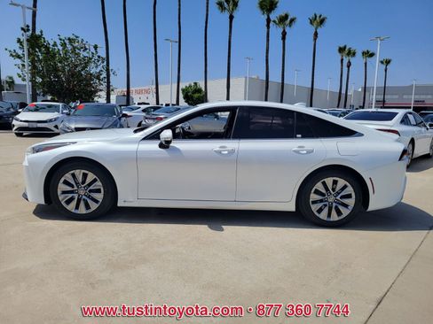 Used 2024 Toyota Mirai w/ Advanced Technology Package RWD image 7