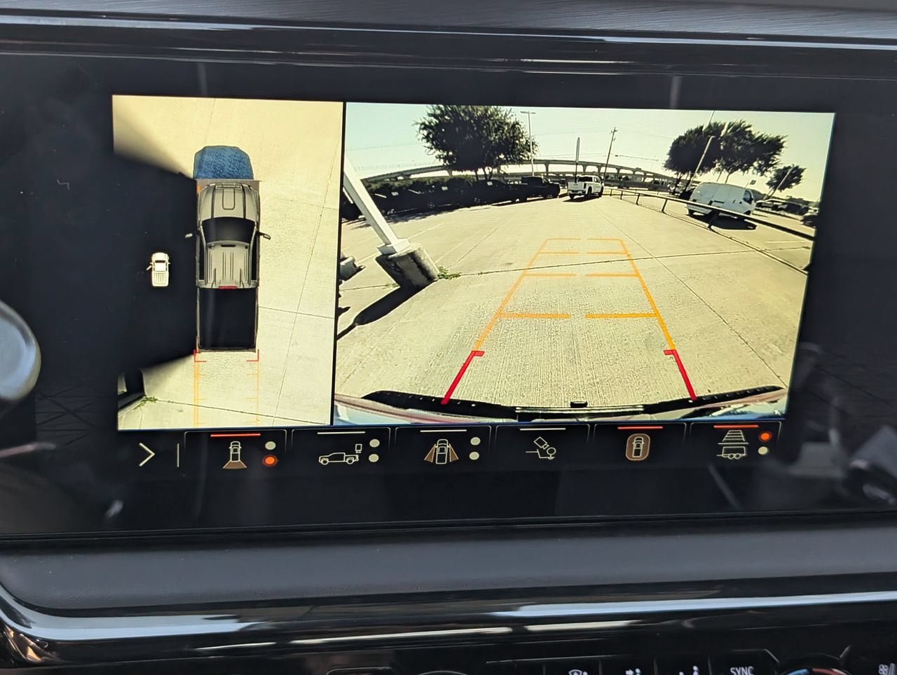 Used 2025 GMC Sierra 2500 AT4X AWD/4WD image 14