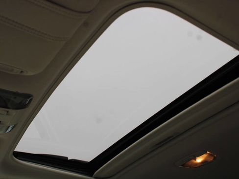 Used 2011 Subaru Outback 3.6R Limited image 15