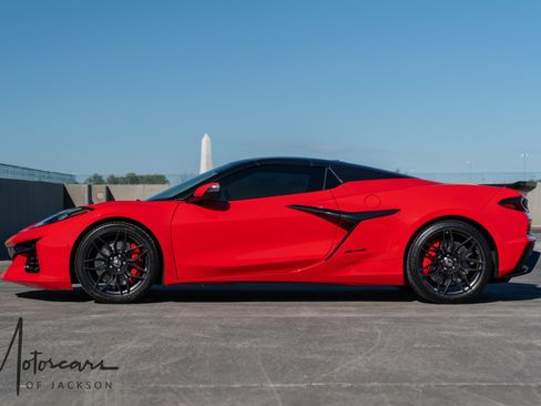 Used 2023 Chevrolet Corvette Z06 image 14