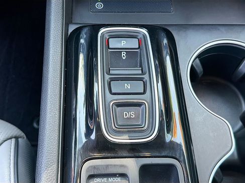 Used 2024 Honda Pilot Elite image 32