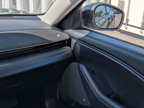 Used 2025 Ford Mustang Mach-E Premium image 18