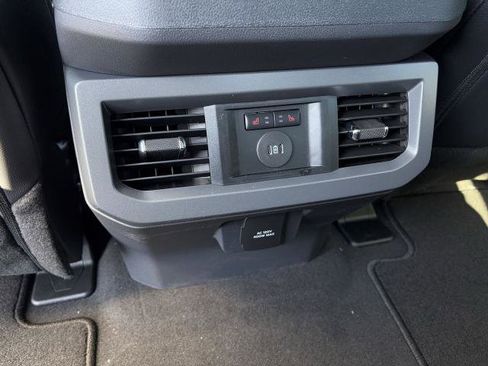 New 2026 Ford F250 Lariat w/ Black Appearance Package image 23