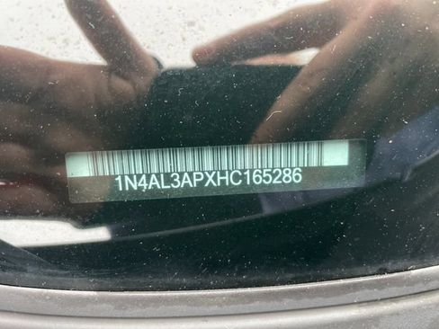 Used 2017 Nissan Altima 2.5 SR w/ LED Appearance Package FWD image 48