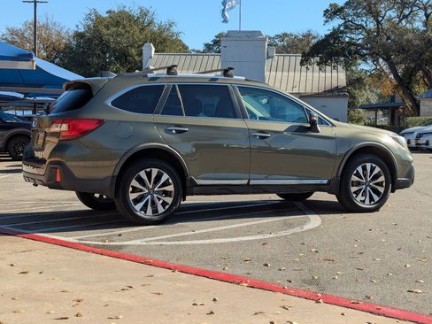 Used 2018 Subaru Outback 2.5i Touring w/ Protection Package #1 image 4