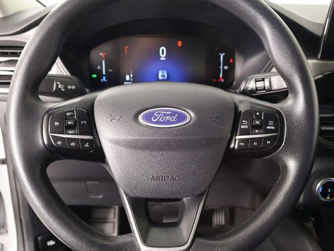 Used 2025 Ford Escape Active AWD/4WD image 3