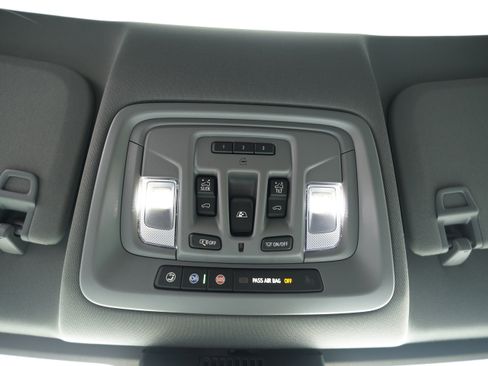 New 2026 Chevrolet Silverado 1500 LTZ w/ LTZ Premium Package AWD/4WD image 25